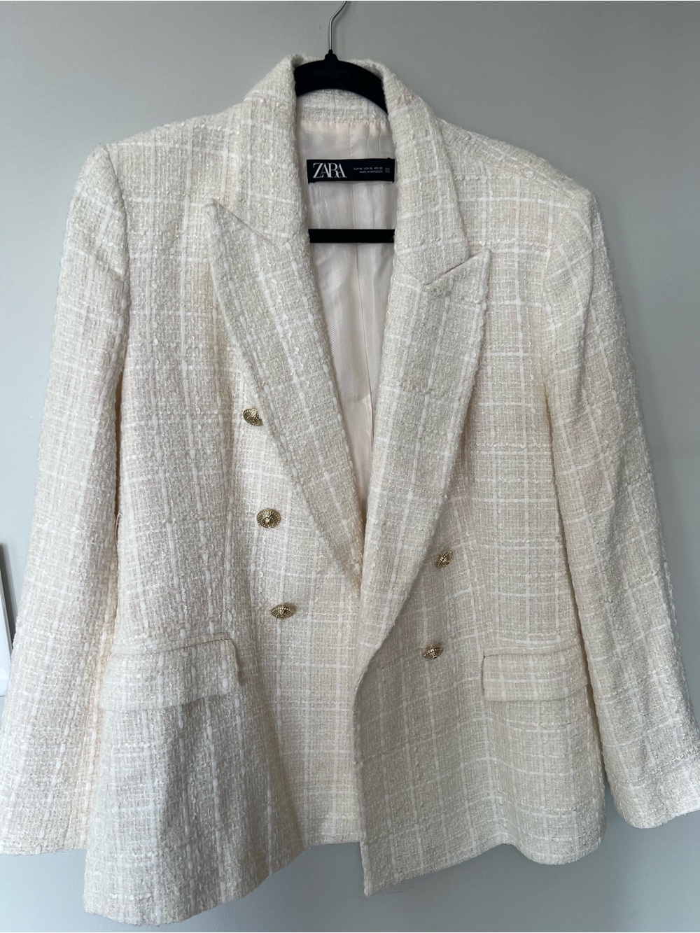 Zara Off-White Tweed Double-Breasted Blazer with Gold Buttons